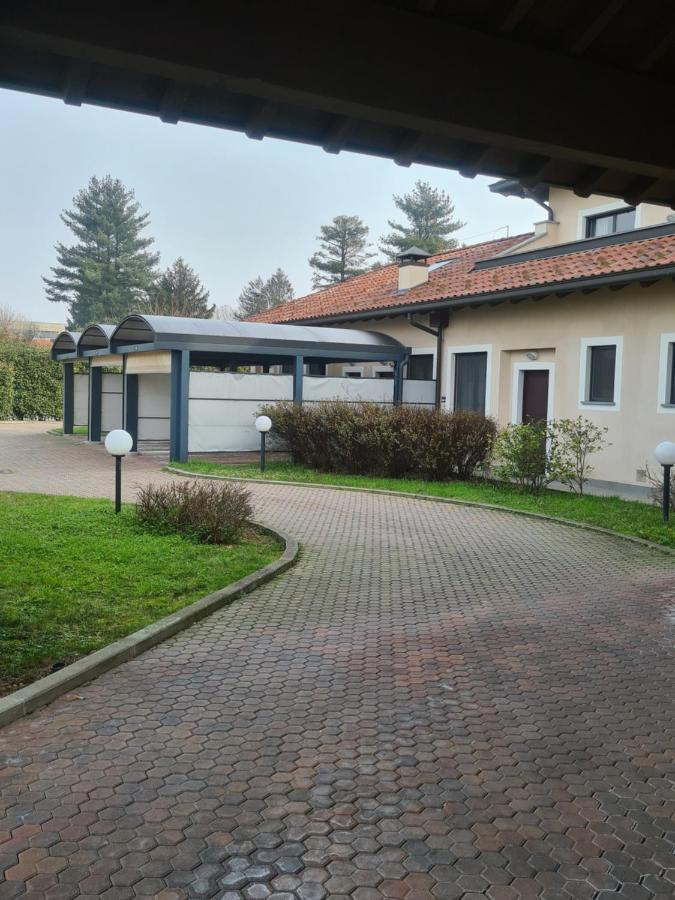 Elysium Hotel Raya Mediglia Exteriér fotografie