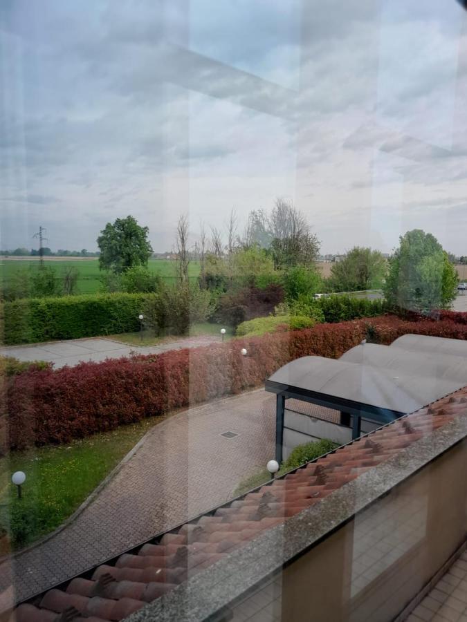 Elysium Hotel Raya Mediglia Exteriér fotografie
