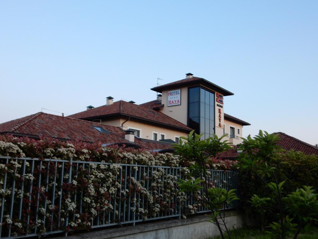 Elysium Hotel Raya Mediglia Exteriér fotografie