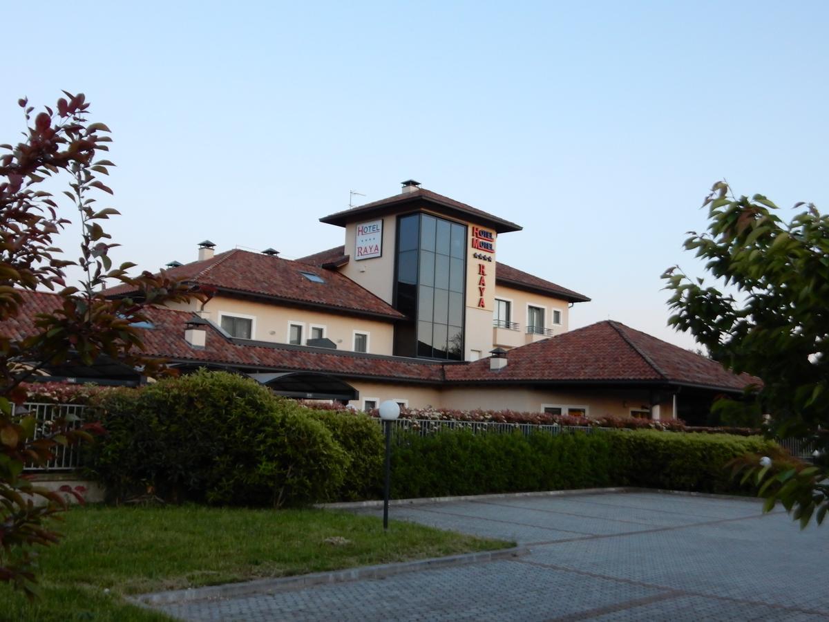 Elysium Hotel Raya Mediglia Exteriér fotografie